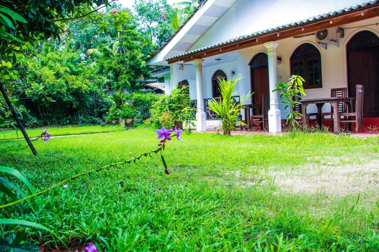 Lotus Villa มิริสซา ภายนอก รูปภาพ